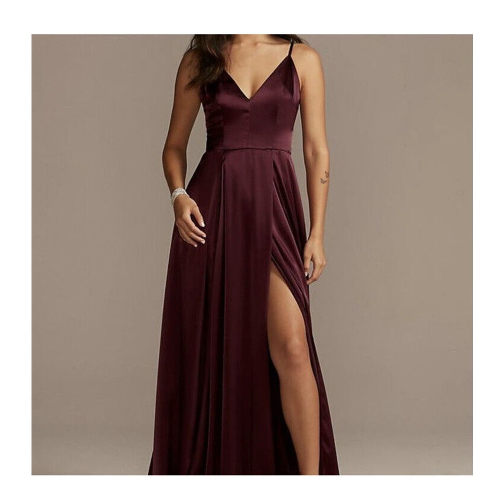 GALINA SIGNATURE Bridesmaid Dress Size 8 Wine 290020 David’s Bridal EUC Leg Slit